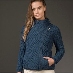 NWT ARAN JACKET WITH CELTIC KNOT SIDE ZIP size L color Wine